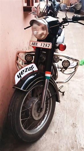 Vintage JAWA YEZDI 🚀 1970'S #viral #shorts #trending #vintage #jawa #royal