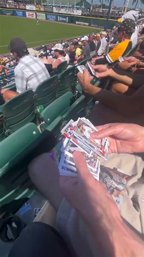 Ripping Packs at Spring Training with the Squad! #tradingcards#pittsburghpirates