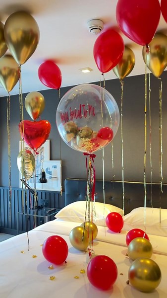 Romantic Balloon Room Setups in Manchester | Edwardian Hotel