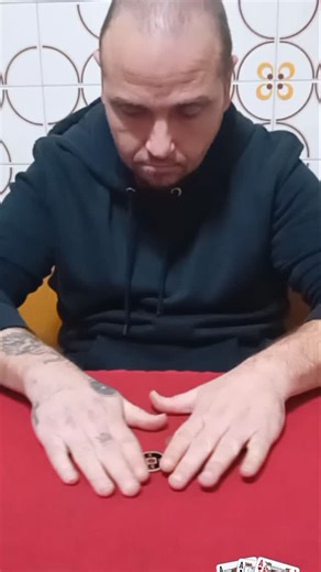 29 reactions | #magia #magic #magotato #magician #cartomagia #monedas | Rafa Barro Jimenez | Facebook