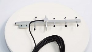 GSM 900MHz Mobile Cell Phone Signal Booster Amplifier 2G/3G/4G GSM Mobile Signa Amplifier Repeater+Indoor Antenna Yagi Kit, Cell Phone Signal Booster for Home Coverage Area Up to 2152ft²