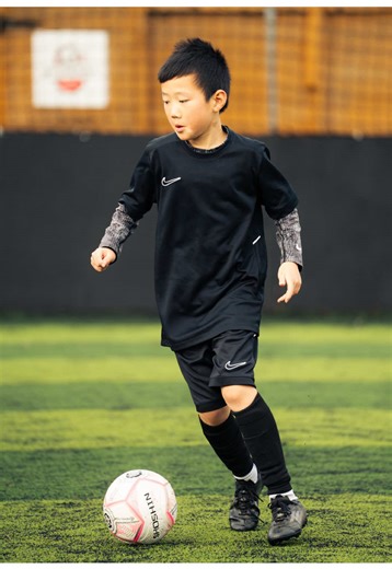 Mastering Space in Football: Techniques and Tips