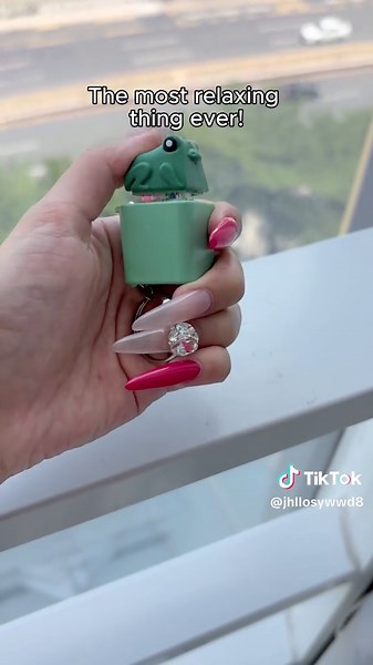 Decompress and Relieve Stress with This Fun Button Frog