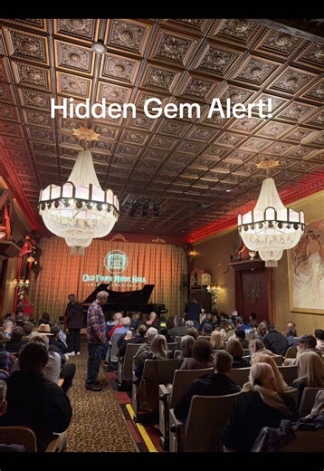 One of my absolute favorite secret spots in all of Southern California: Old Town Music Hall. If you love classic films on the big screen, live music, vintage charm, and the feeling of stepping back in time—get thee to El Segundo. Last weekend I saw a dueling piano show here featuring music from the Roaring 20s (the 1920s, not the 2020s 😉), and it was hands-down one of the most joyful, unforgettable performances I’ve seen in my 14 years of coming to this theater. Husband-and-wife duo Stephanie T