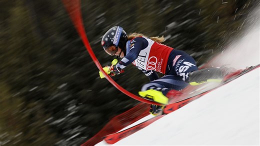 Shiffrin cruises to Alpine Skiing World Cup win
