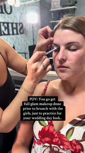 Glam Makeup Tips for Your Wedding Day Look