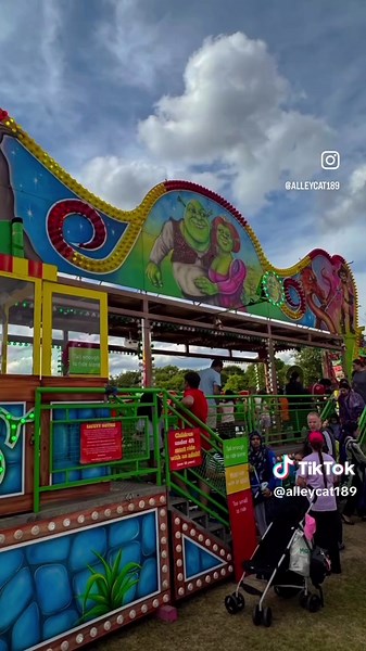 The Fun of the Fair 🎢🎡🎠🍭🍫🍬 I love a fun fai. r🩷 #funfair2025 #obsessed #dogems #cottoncandy #somuchfun❤️