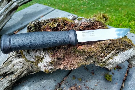 Anniversary Edition Morakniv Knife Review: The Mora 2000 (S)