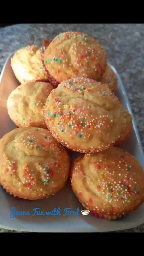 Cupcakes I added a drop of egg yellow coloring to this batter 🌻🌻🌻🌻🌻🌻🌻🌻🌻🌻🌻🌻🌻🌻🌻🌻 1/4 cup margarine 1/2 cup sugar 1 egg 1 tsp vanilla essence 1/4 cup milk 1 and 1/4 cup self raising flour Beat together margarine and sugar until light and fluffy Add egg,vanilla, mix well Sift in flour Gradually add in milk Mix well Place spoonfuls of mixture into little paper cups Bake at 180 degrees for 15 minutes Cool and decorate as desired Enjoy🥰🥰