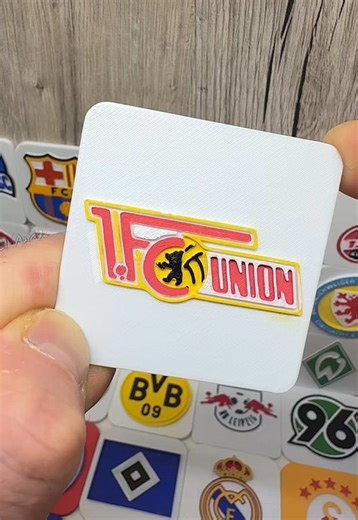 Union Berlin 3D Modell: Kreativ in rot, gelb, schwarz
