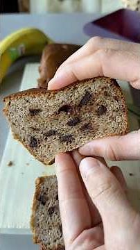 Banana bread with no added sugar (and chocolate chips 🤤)