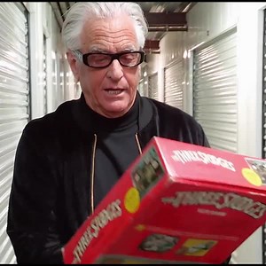 Let’s give a warm re-welcome to none other than THE Barry Weiss! The Storage Wars gang joins Barry Weiss for a special evening filled with memories and laughs, recounting their favorite Barry moments from seasons’ past. It all goes down THIS TUESDAY October 26 at 9/8c with a back-to-back Barry special, only on A&E! | Storage Wars on A&E