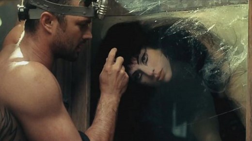 Lady Gaga and Taylor Kinney's 'Awkward' First Kiss, 'My Best Friend's Wedding' TV Reboot And More in Pop News