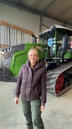 140K views · 15K reactions | Raupe fahren  #tractor #traktor #trecker #farm #farming #fendt #machine #landwirtschaft #landwirtin | Marie Hoffmann - Landwirtschaft & Landleben | Facebook