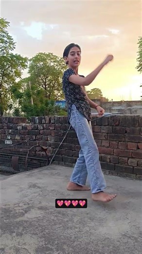 nice view in background 😄☺️😄😄😜💖💖💖💖💖❤️💓❤️💓❤️#youtube #dance #song