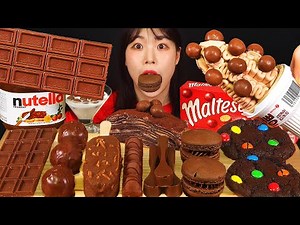 ASMR MUKBANG CHOCOLATE DESSERT EDIBLE SPOON ICE CREAM CAKE COOKIE EATING