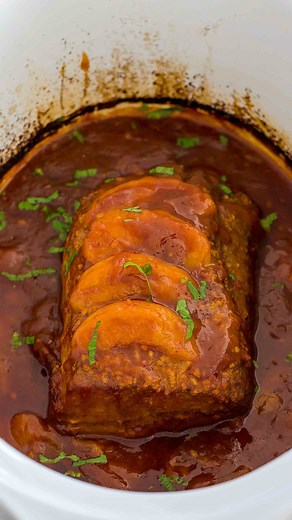 Slow Cooker Peach Pork