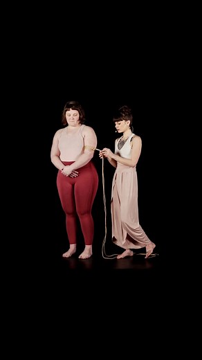 Shibari Study on Instagram: "🪢 Connecting Two Ropes 🪢 What to do if you run out of rope but your tie isn’t finished yet? 📚 In this class, Gorgone demonstrates how to connect two ropes together, while sharing some useful hacks that’ll help you ensure that your knots always land on a spot on the body that’s safe and aesthetically pleasing. Get ready to also learn some fancy tricks for creating a lark’s head and attaching it to another rope all with one hand! 🔗 Click the link in our bio to watc