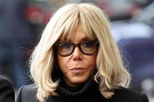 Des peines allant jusqu'à six mois de prison ferme pour le cyberharcèlement de Brigitte Macron | RTS