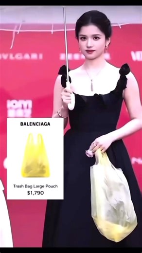 Balanciage plastic bag worth1lakh52 thousand #funny #shorts #trashbags #comdeyshorts #viralshorts