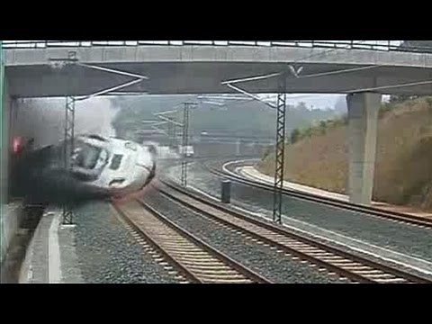 Accident de train: l'Espagne, choquée, cherche à comprendre