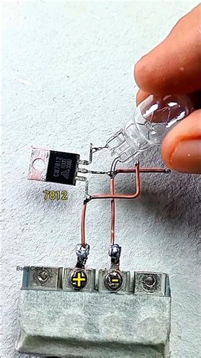 Simple experiment to build a stable 12v regulator with large amperage.#adaptor #12vdc #electronics