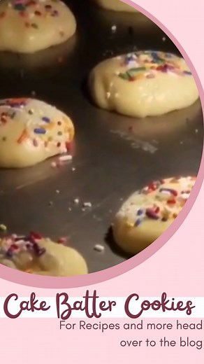 Cake Batter Cookies are so easy to make, especially when you have the Easy Roller! Did you know you can roll 21 balls at a time, all the same size, shape and weight?! Amazing, right?! Recipes and more on the blog! | CAKE POPS!