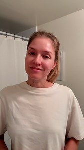 ✨ Ma routine beauté du matin ✨Chaque étape me permet de bien commencer la journée avec une peau fraîche, hydratée et protégée :⠀1️⃣ Eau micellaire à l’eau d’érable Désérable : nettoie en douceur, élimine les impuretés et prépare la peau.⠀2️⃣ Sérum régénérant : frais, non huileux, il redonne de l’éclat.⠀3️⃣ Crème contour des yeux : enrichie d’extrait de citrouille, anti-poches et anti-cernes.⠀4️⃣ Crème éclaircissante intensive : confortable, idéale pour uniformiser le teint et le mélasma.⠀5️⃣ Pro