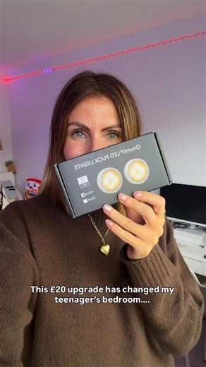 Katie Ellison on Instagram: "£20 Teenage Room Glow Up ✨ I wanted to share these little lights we got for my middle daughter’s bedroom, they were less than £20 (£17 in fact for 6 but they also come in a pack of 2) and I think they’ve transformed this part of her room. She’s so happy with them. They are so easy to just stick on as they have a sticky back, they are battery operated and come with a little remote to easily change the settings, or you can press on the light itself. You can make them c