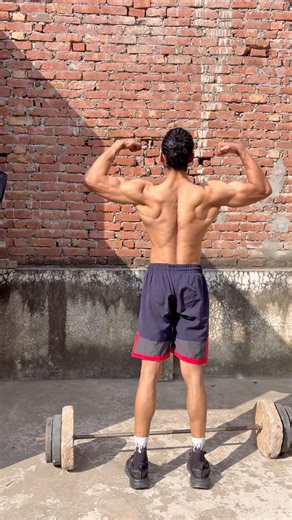 Don’t miss the posing💪🏼#youtube #shorts #workout #viral #fitness #video #explore #reels #fyp