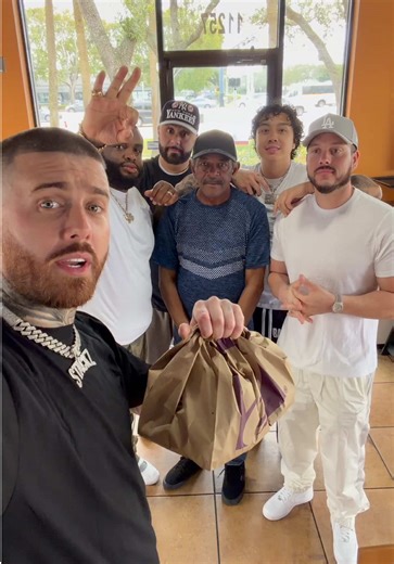 Feed A Friend Pt. 3 😂 @majorkeylife 🔐🍀 🦈 💋 🧞‍♂️ @Kitchen 🏕️ @Rook 🤡 @5k.papiii🍯