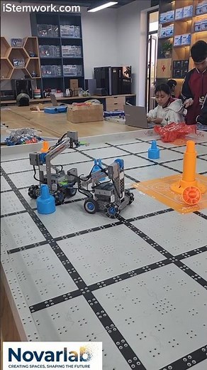 VEX IQ Robotics in Action: The Ultimate STEM Learning Kit | iStemWork