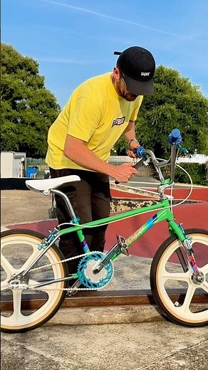 Insane BMX Build In England!😱🏴󠁧󠁢󠁥󠁮󠁧󠁿 1980 Haro Freestyler Old School BMX #bmx #bike #shorts