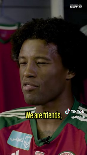 Gini Wijnaldum Reveals How Sadio Mané Got His iPhone