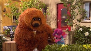 Wie geht das denn, Winter mitten im Sommer? #samson #sommer #kalt | Sesamstraße