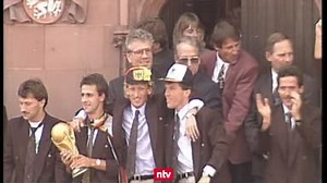 Vor 30 Jahren! Rückblick auf den WM-Titel von 1990 | sport.de