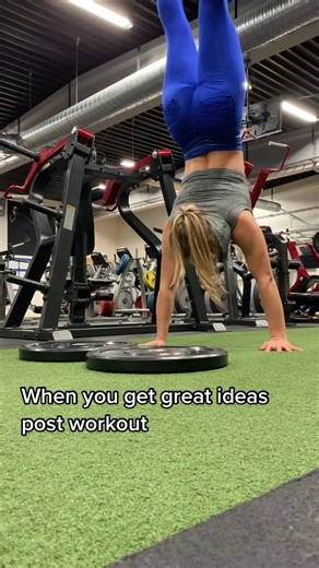 Amazing Handwalking Skills