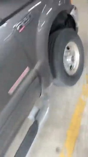 Ford 6.0 Powerstroke running with bad injector.