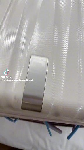 Deleyne june nelson (@deleyne.june.nels)’s videos with original sound - Deleyne june nelson