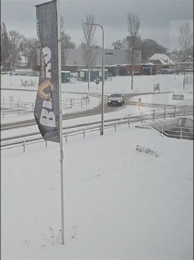 Experience the Snow with BMW 118i Drift Adventures