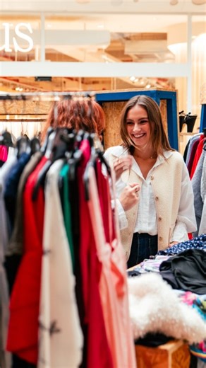 La Braderie est de retour à Confluence avec My Presqu'Île 🛍️ 📅 Du 10 au 12 octobre, retrouve la 4ème édition du Lyon Braderie Festival : grandes braderies de commerçants, vide-greniers, vide-dressings d’influenceurs, corners seconde main et même animations sportives… il y en aura pour tous les goûts ! ✨ 👉 Ouverture exceptionnelle dimanche 12 octobre de 11h à 19h 👉 5h de parking offertes pour les membres du programme de fidélité Confluence (sur présentation d’un justificatif d’achat du jour d