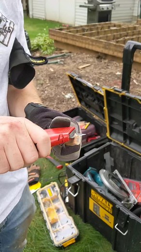 how do you sharpen your #carpenterpencil #craftsmen #chhanson #oldvsnew #tooltips | Revive Home Tips