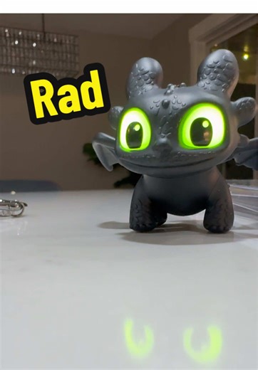 Glow-in-the-Dark Dragon Keychain for Fun Accessories