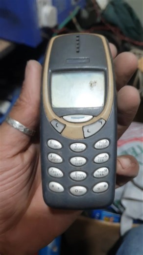 old Nokia 3310 mobile phone #nokia3310 #nokia