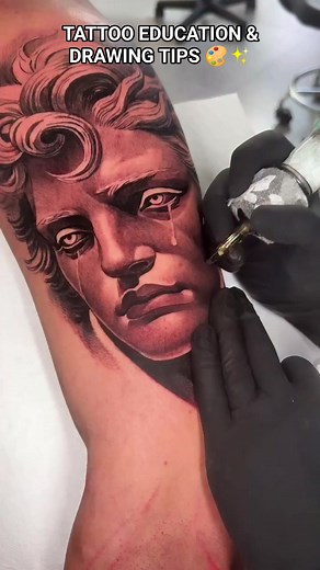 Achieving **smooth shading** in tattooing requires mastering **tone layering**, **needle control**, and **ink dilution** to create seamless transitions from light to dark. Below is a comprehensive breakdown of the process, tools, and techniques to achieve flawless gradients: --- ### **1. Core Principles of Smooth Shading** - **Tonal Hierarchy**: - **Highlights** (10–30% grey): Brightest areas, often left as negative space or diluted ink. - **Midtones** (40–70% grey): Transition zones that define