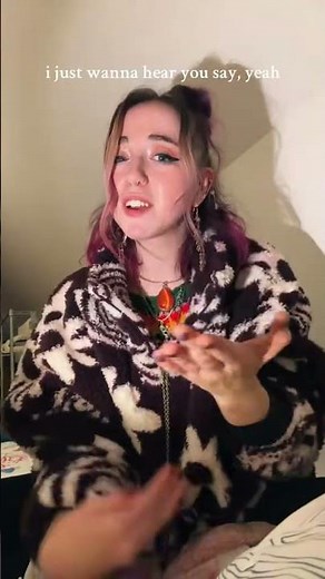 with a lot of fake and incorrect sign language going around lately, here’s some genuine BSL from so