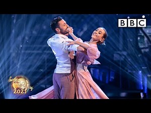 Rose Ayling-Ellis and Giovanni Pernice Waltz to How Long Will I Love You ✨ BBC Strictly 2021