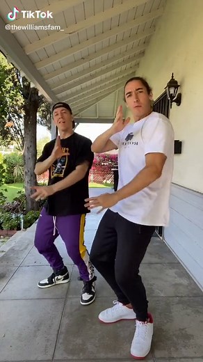 Dynamic Doxy Dance by Rabillion and Keeniebanini