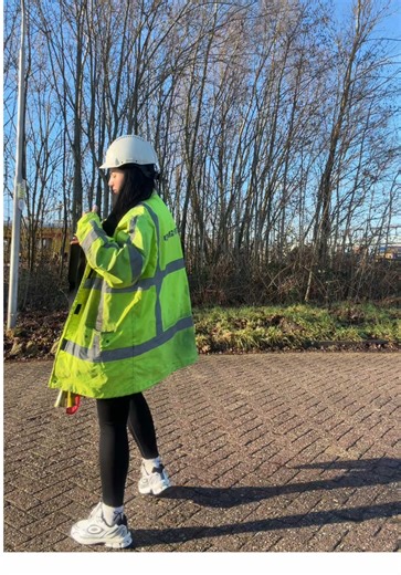Like???? Wat ga je doen als ik op het spoor beval?????? 🛤️👷🏻‍♀️