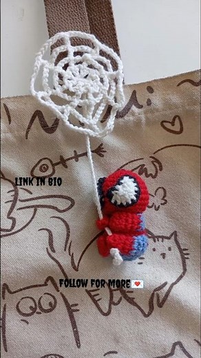 Crochet Spider-Man Hanging Amigurumi 🕷️❤️ | Marvel Bag Charm #shorts